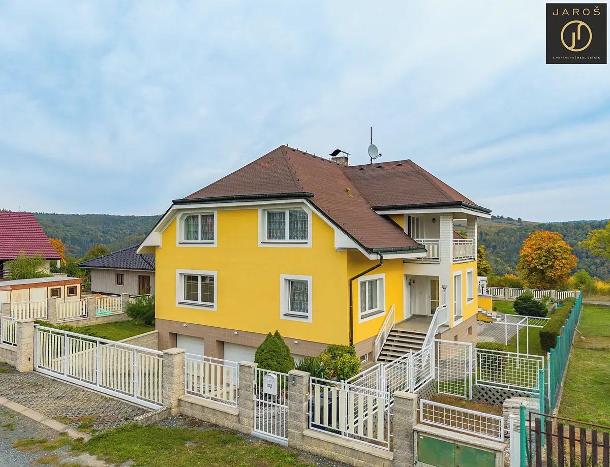 Prodej rodinného domu 465 m², pozemek 1256 m²